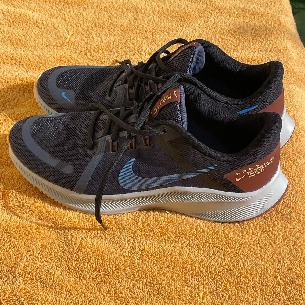Nike Quest Running Mens, size 10